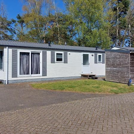Ruim En Gezellig Chalet Voor 2 Personen Op De Veluwe Recreatiepark De Oude Driest Пюттен Экстерьер фото