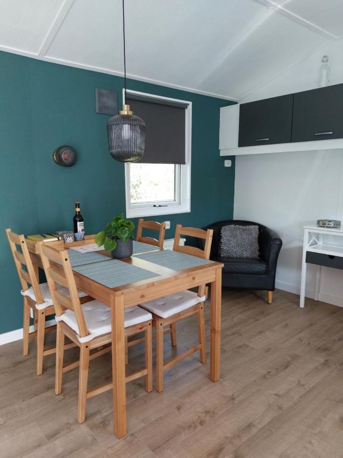 Ruim En Gezellig Chalet Voor 2 Personen Op De Veluwe Recreatiepark De Oude Driest Пюттен Экстерьер фото